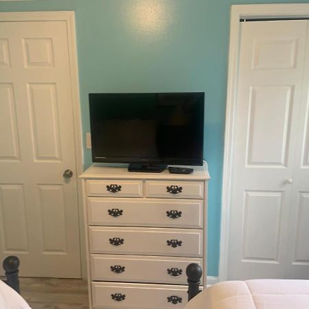 Cheerful Two Bedroom House 1.5 Miles From Beach. Myrtle Beach Extérieur photo