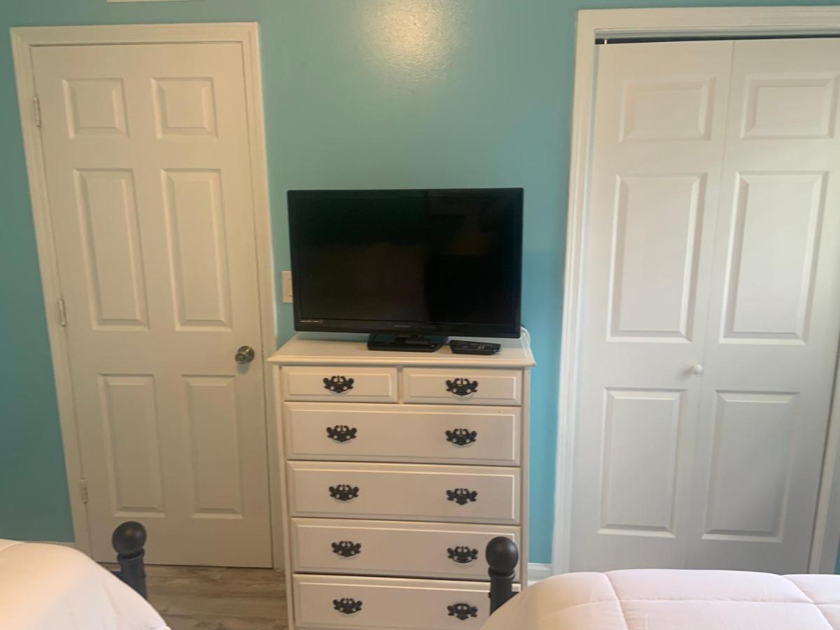 Cheerful Two Bedroom House 1.5 Miles From Beach. Myrtle Beach Extérieur photo